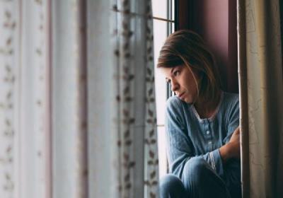 چرا زنان خانه دار غمگین و افسرده هستند